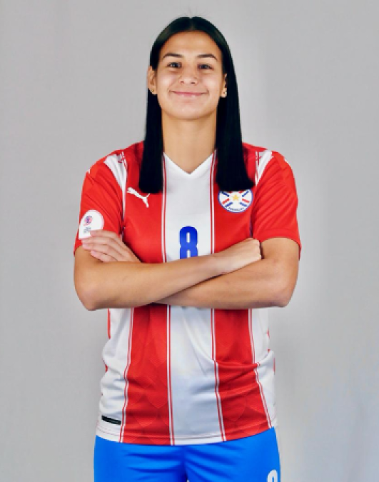 Yanina Servín<h5>Defender / Defensive Midfielder</h5>